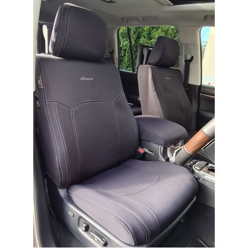 BUNDLE TOYOTA LANDCRUISER 200 Series VX/ALTITUDE (10/2015-08/2021) in Black Neoprene with Charcoal Stitching